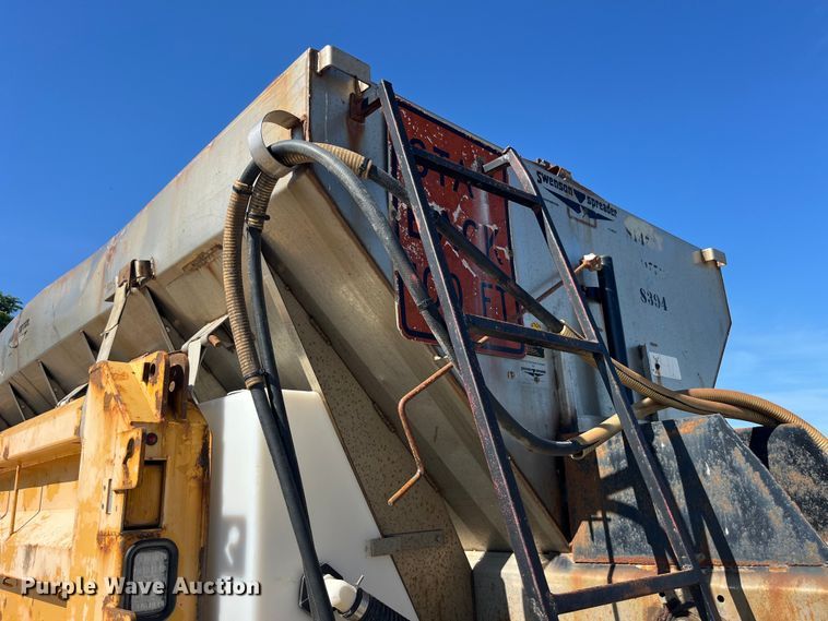 image for item EK8592 2012 International  7500 dump truck