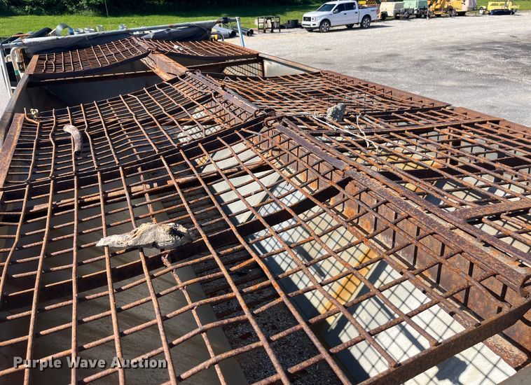 image for item EK8592 2012 International  7500 dump truck