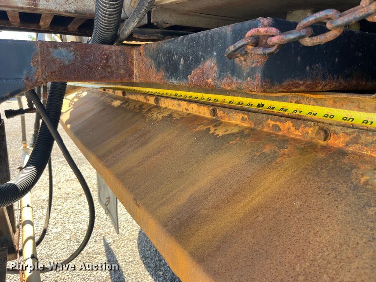 image for item EK8592 2012 International  7500 dump truck