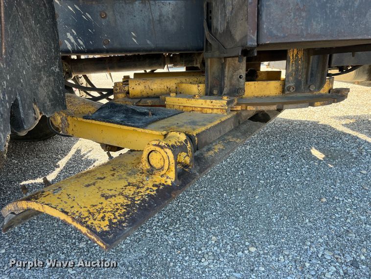 image for item EK8592 2012 International  7500 dump truck