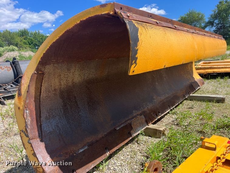 image for item EK8592 2012 International  7500 dump truck