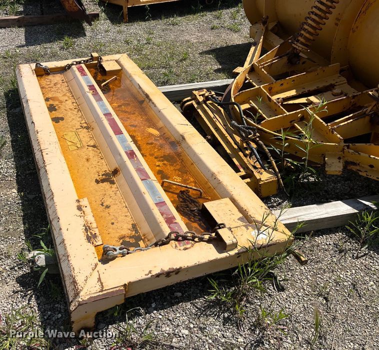 image for item EK8592 2012 International  7500 dump truck