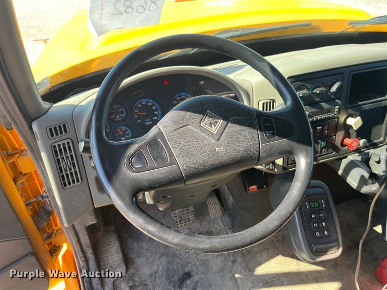 image for item EK8592 2012 International  7500 dump truck