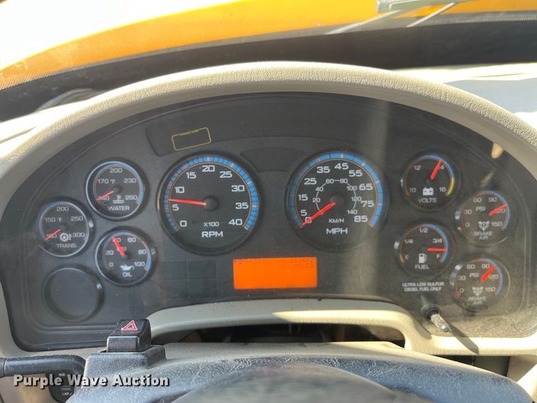 image for item EK8592 2012 International  7500 dump truck