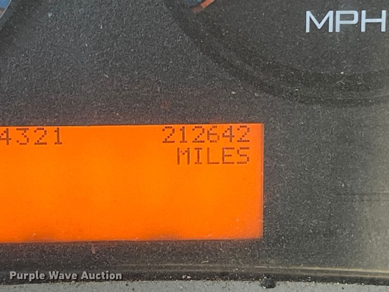 image for item EK8592 2012 International  7500 dump truck