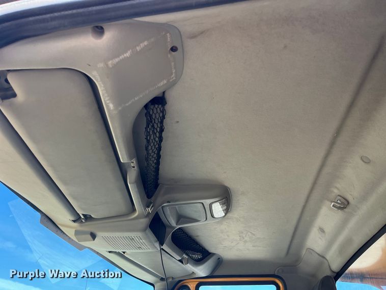 image for item EK8592 2012 International  7500 dump truck