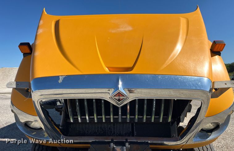 image for item EK8592 2012 International  7500 dump truck