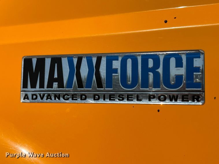 image for item EK8592 2012 International  7500 dump truck