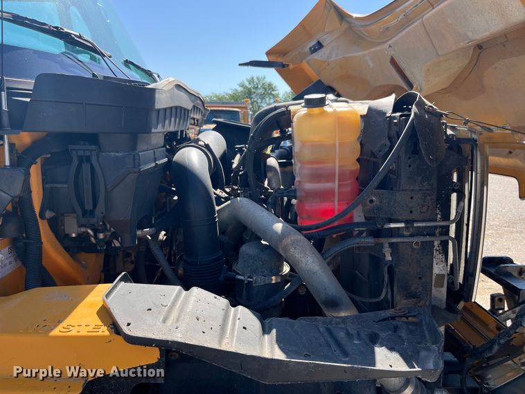 image for item EK8592 2012 International  7500 dump truck