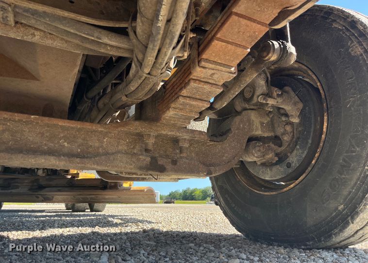 image for item EK8592 2012 International  7500 dump truck