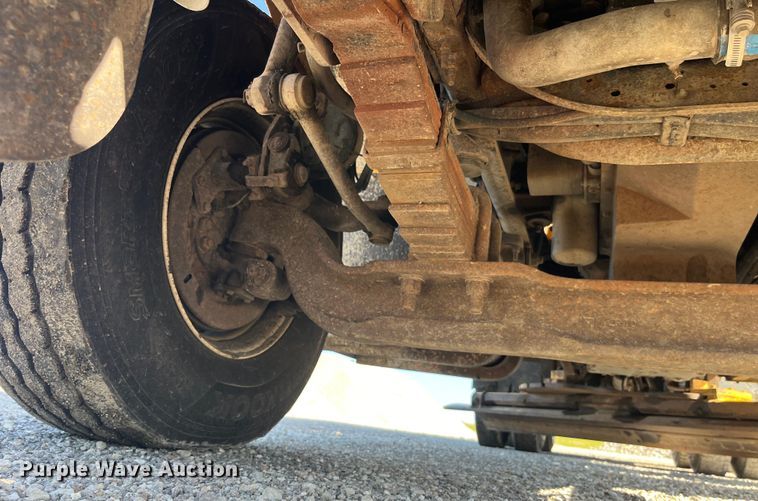 image for item EK8592 2012 International  7500 dump truck