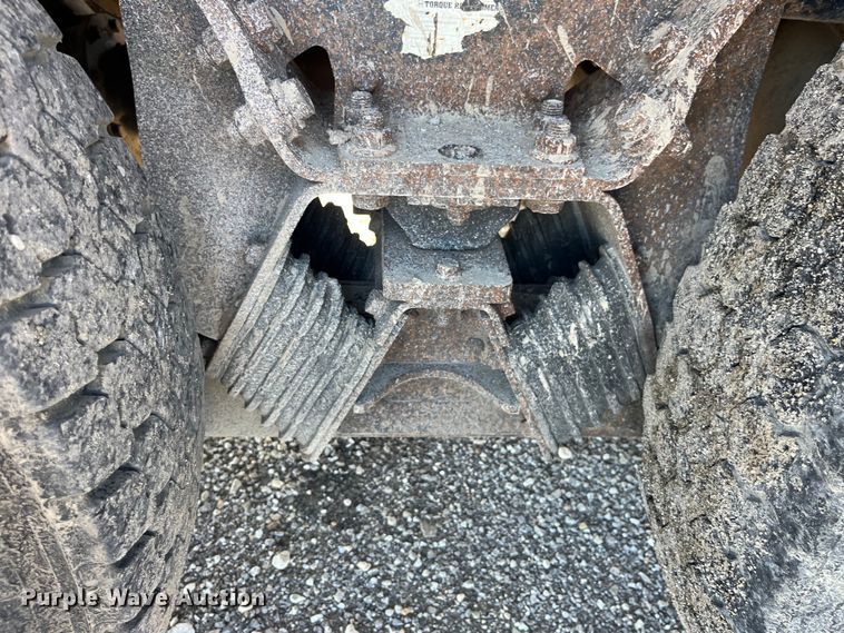 image for item EK8592 2012 International  7500 dump truck