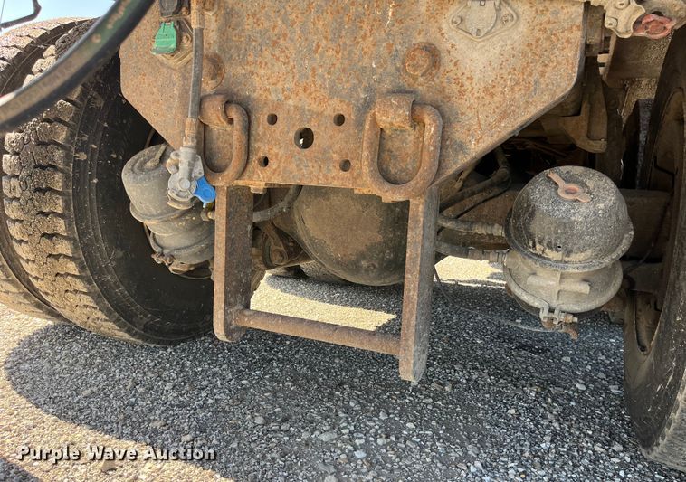 image for item EK8592 2012 International  7500 dump truck