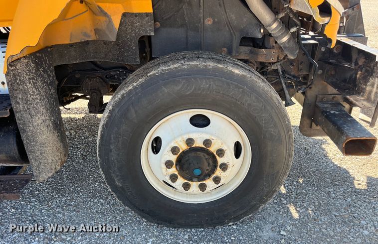 image for item EK8592 2012 International  7500 dump truck