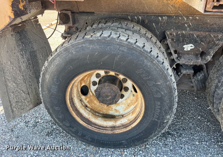 image for item EK8592 2012 International  7500 dump truck