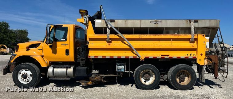 image for item EK8593 2010 International  7500 dump truck