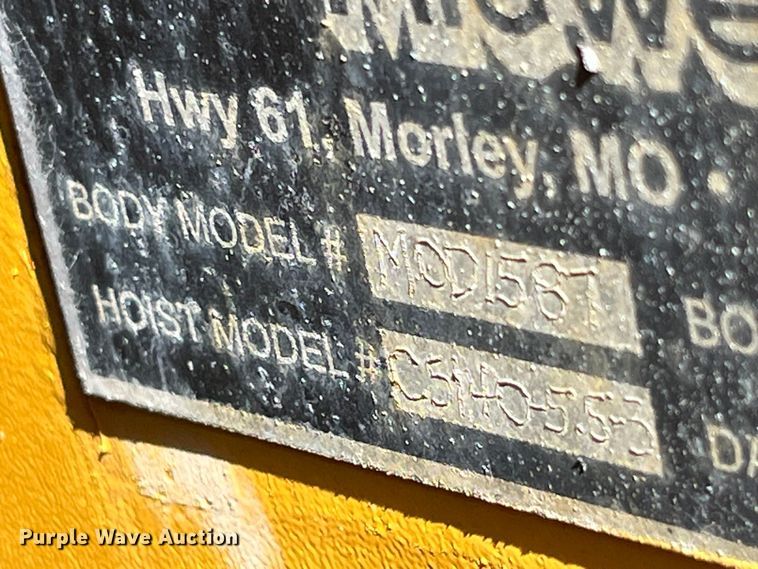 image for item EK8593 2010 International  7500 dump truck