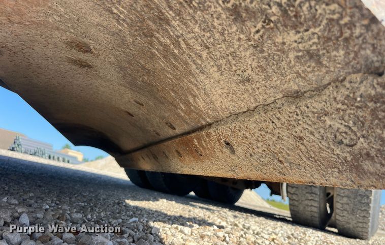 image for item EK8593 2010 International  7500 dump truck