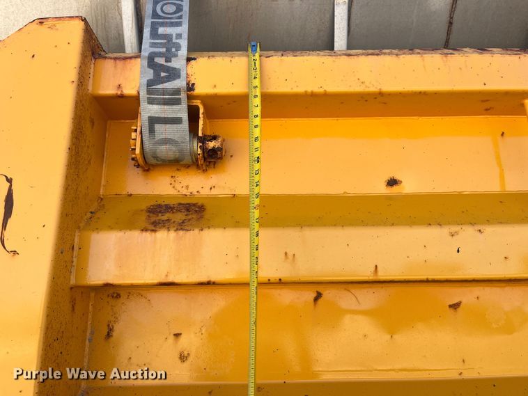 image for item EK8593 2010 International  7500 dump truck