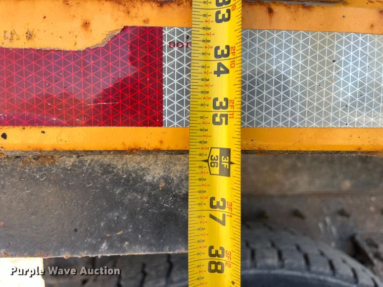 image for item EK8593 2010 International  7500 dump truck