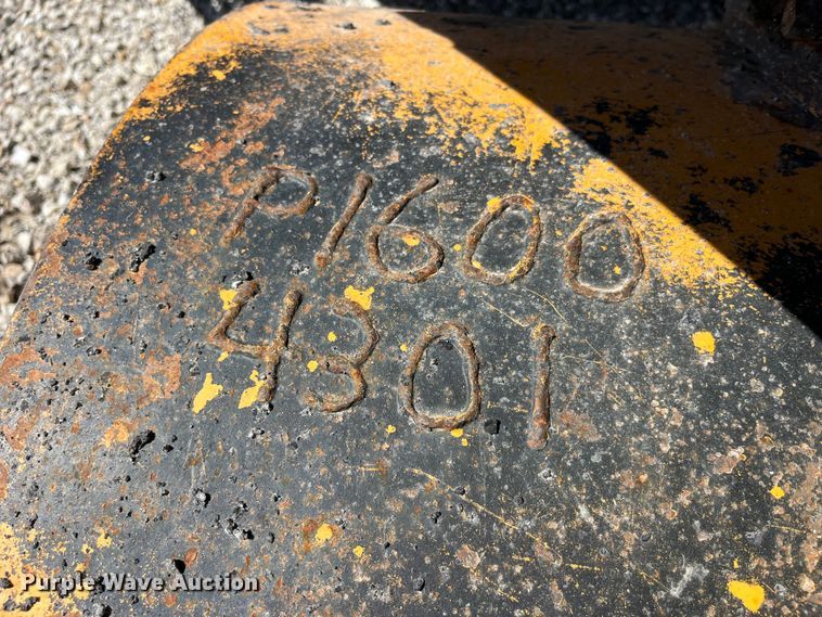 image for item EK8593 2010 International  7500 dump truck