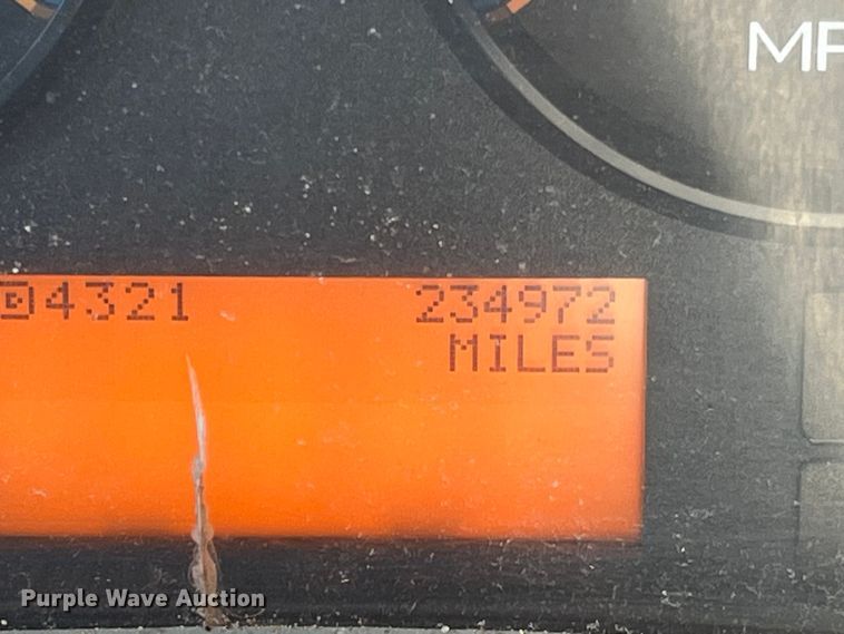 image for item EK8593 2010 International  7500 dump truck