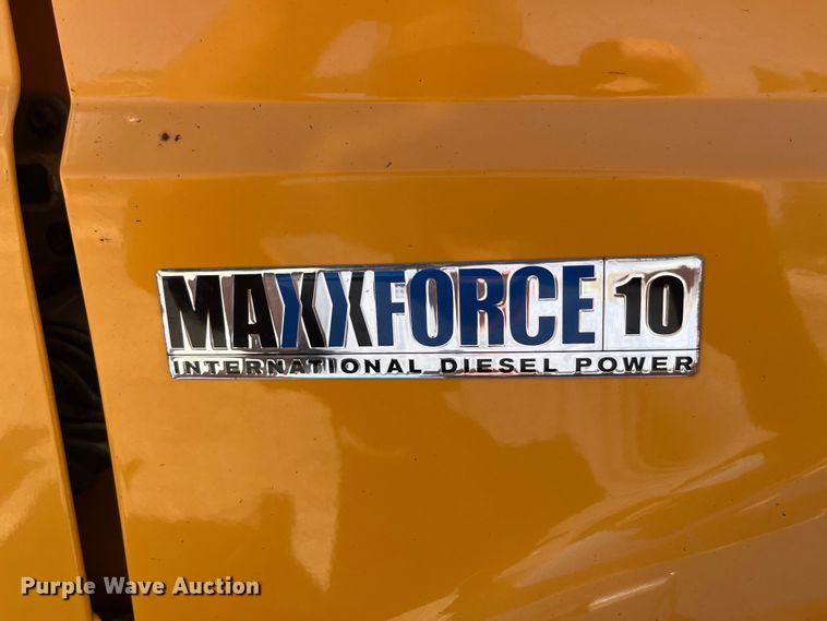 image for item EK8593 2010 International  7500 dump truck