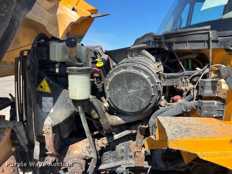 image for item EK8593 2010 International  7500 dump truck