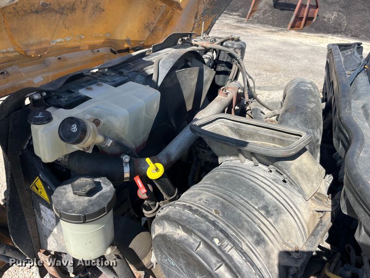 image for item EK8593 2010 International  7500 dump truck