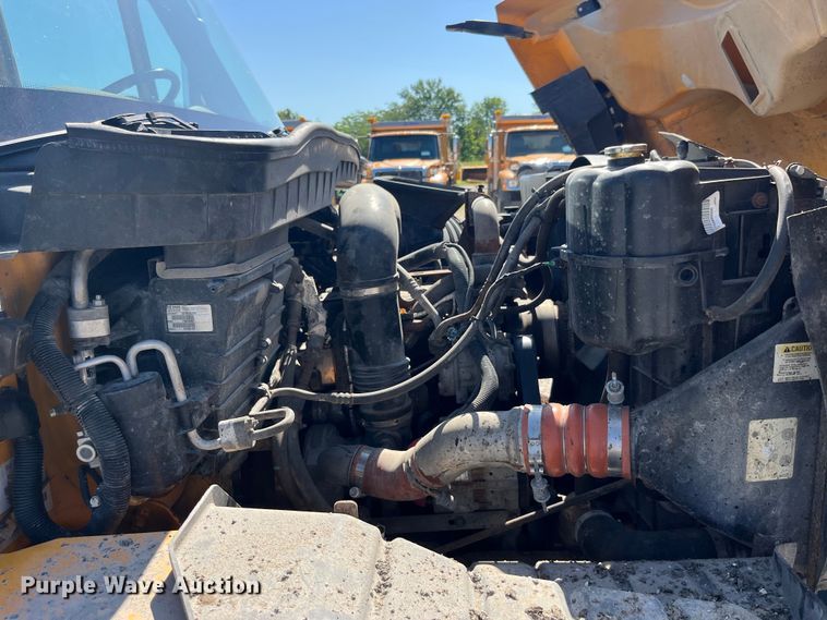 image for item EK8593 2010 International  7500 dump truck