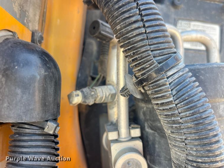 image for item EK8593 2010 International  7500 dump truck