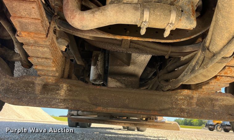 image for item EK8593 2010 International  7500 dump truck