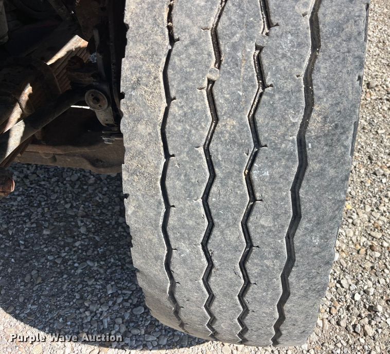 image for item EK8593 2010 International  7500 dump truck