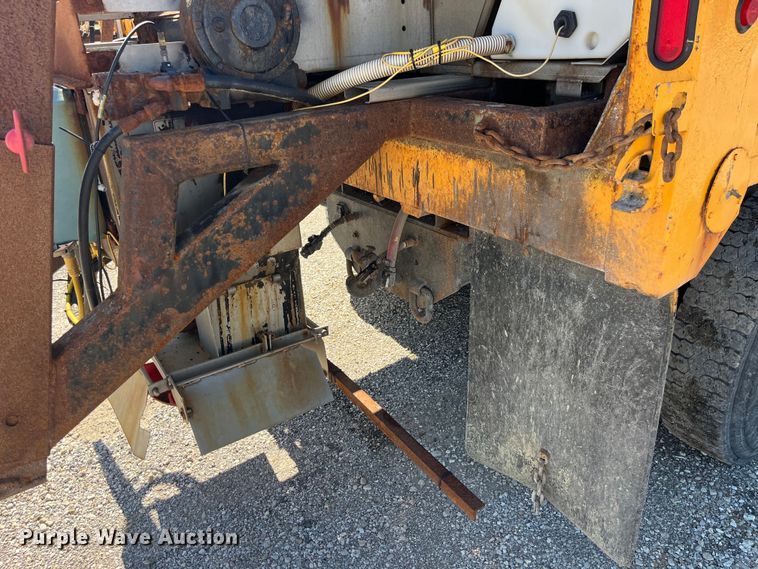 image for item EK8594 2006 International  7400 dump truck