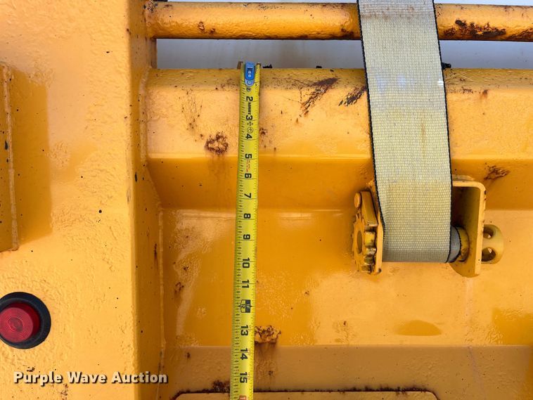 image for item EK8594 2006 International  7400 dump truck