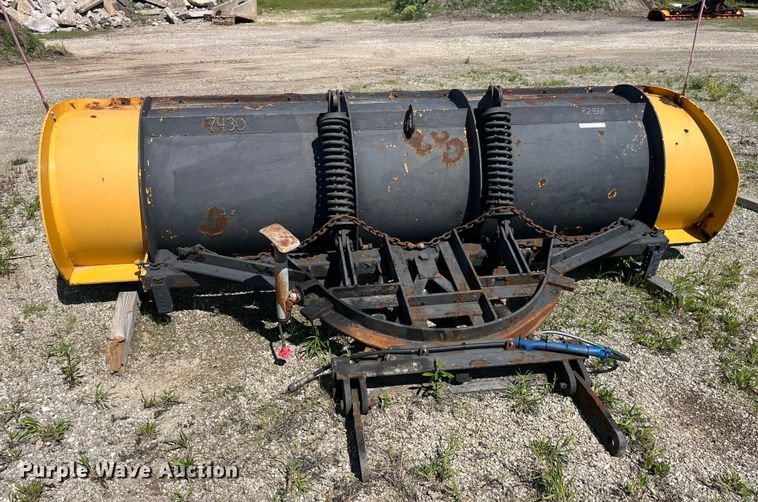 image for item EK8594 2006 International  7400 dump truck