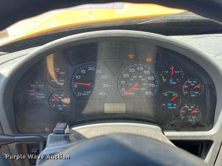 image for item EK8594 2006 International  7400 dump truck