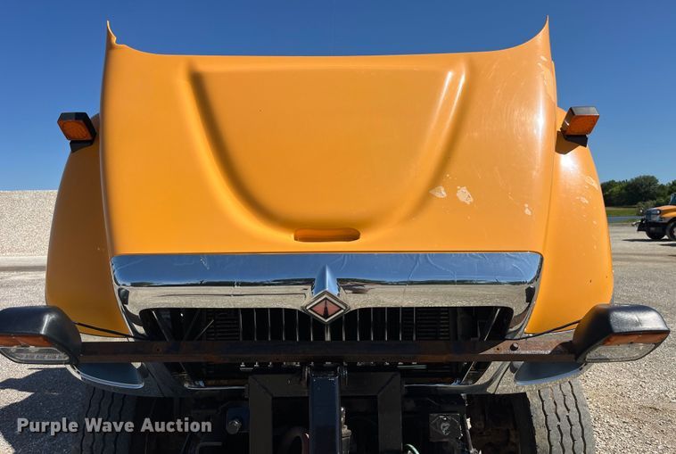 image for item EK8594 2006 International  7400 dump truck