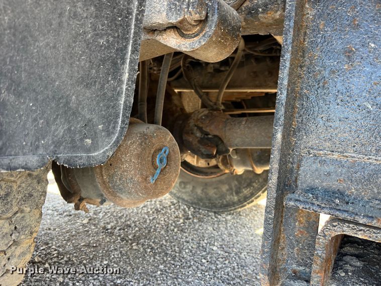 image for item EK8594 2006 International  7400 dump truck