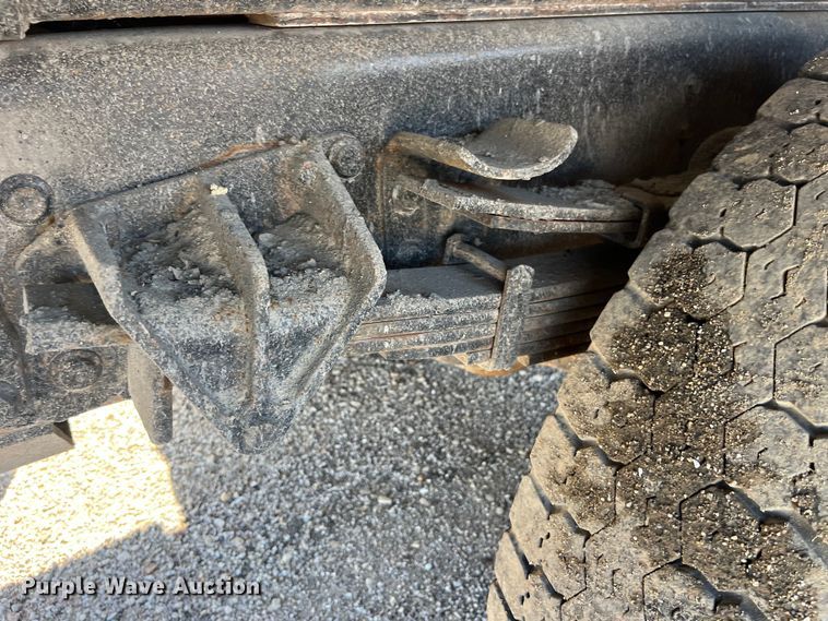 image for item EK8594 2006 International  7400 dump truck