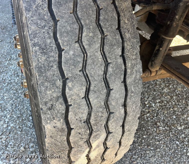 image for item EK8594 2006 International  7400 dump truck