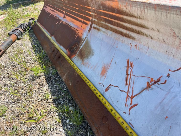 image for item EK8595 2005 International  7400 dump truck