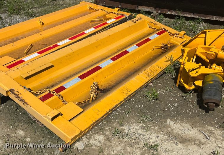 image for item EK8595 2005 International  7400 dump truck