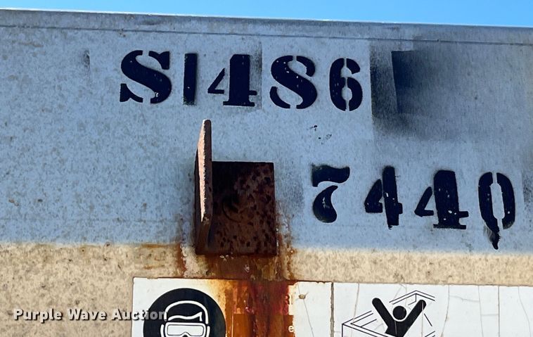 image for item EK8595 2005 International  7400 dump truck