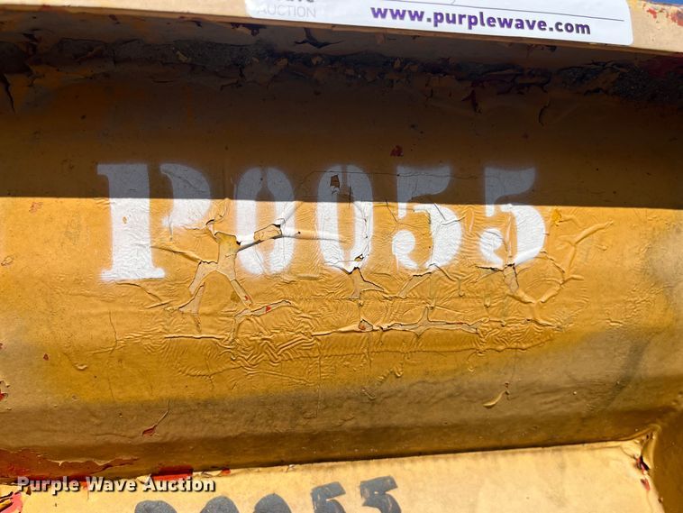 image for item EK8595 2005 International  7400 dump truck