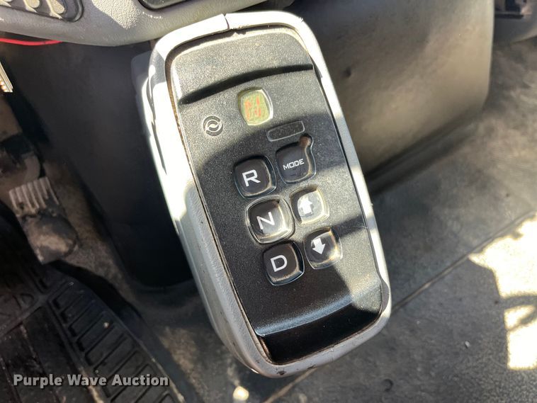 image for item EK8595 2005 International  7400 dump truck