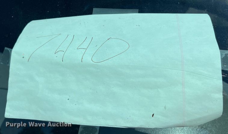 image for item EK8595 2005 International  7400 dump truck