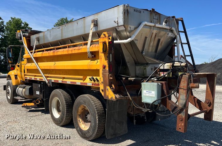 image for item EK8596 2006 International  7500 dump truck