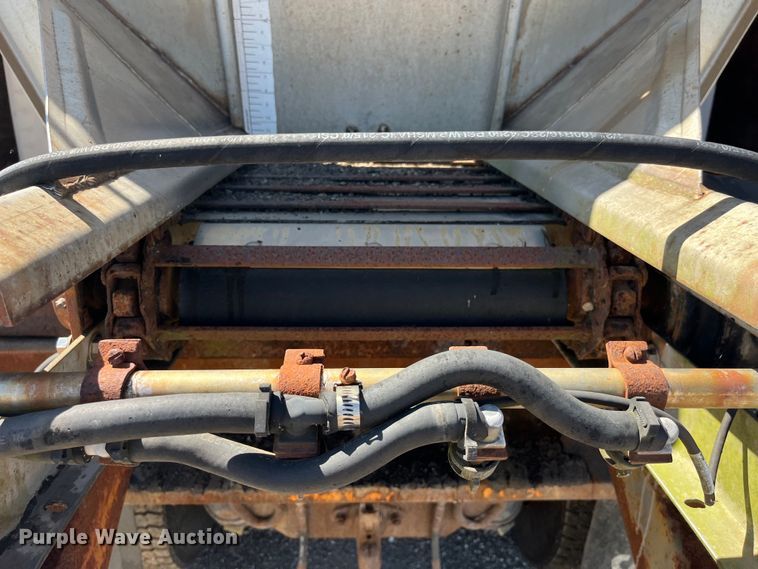 image for item EK8596 2006 International  7500 dump truck