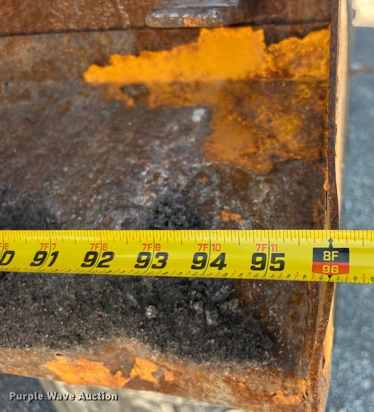 image for item EK8596 2006 International  7500 dump truck